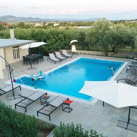 Family Friendly House With A Swimming Pool Sikovo, Biograd - 23718 Nyaraló Sveti Filip i Jakov