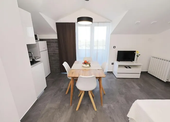 Family Friendly House With A Swimming Pool Sikovo, Biograd - 23718 * Sveti Filip i Jakov